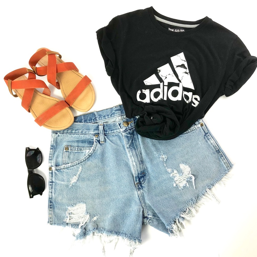 31” Wrangler Cut-Off Denim Jean Shorts Destroyed